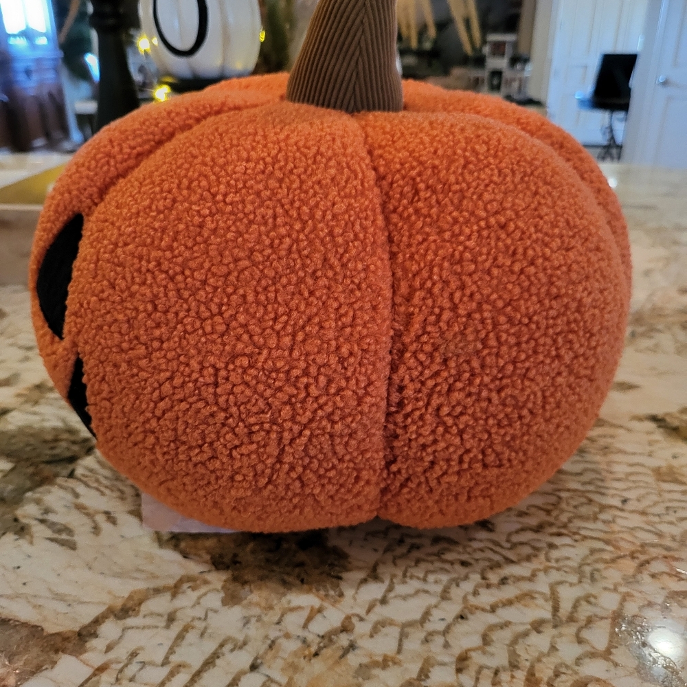 Sherpa Jack O Lantern Plush Pumpkin Pillow Halloween Decor NEW NWT - Picture 8 of 16